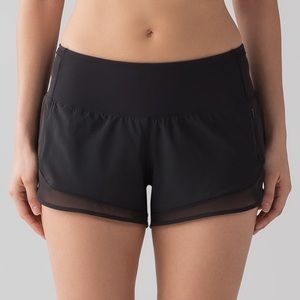 Lululemon mind over miles short black
